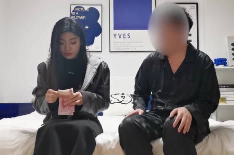 长得像某女星的颜值红唇御姐气质美人-PD探花